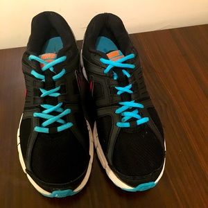 Downshifted 5 Running Shoe